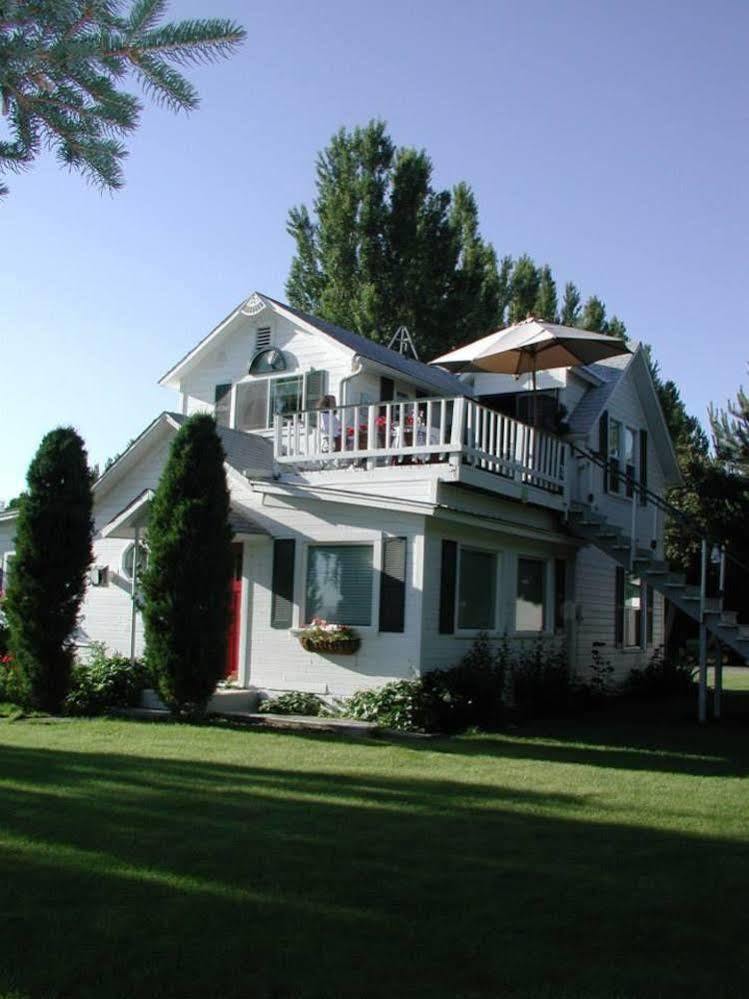Cozy Rose Inn Prosser Exterior photo